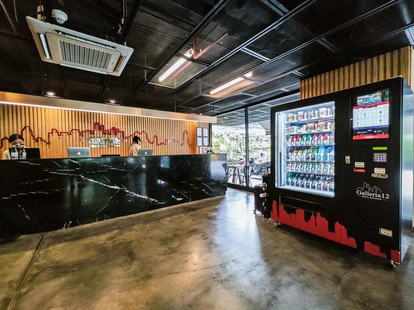 Galleria 12 Sukhumvit Bangkok By Compass Hospitality Екстериор снимка