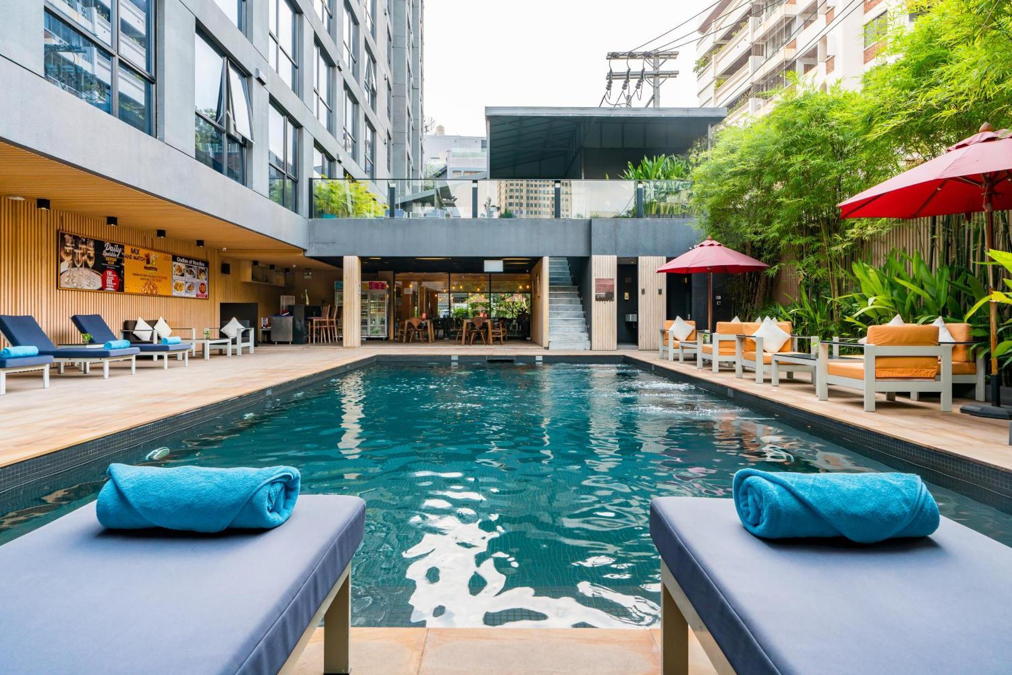 Galleria 12 Sukhumvit Bangkok By Compass Hospitality Екстериор снимка
