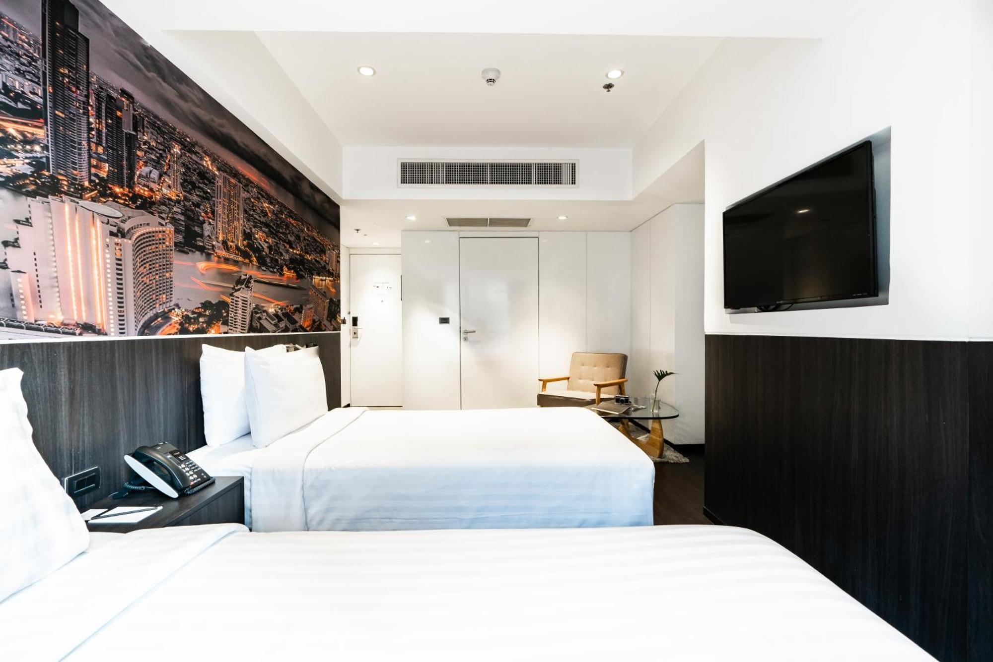 Galleria 12 Sukhumvit Bangkok By Compass Hospitality Екстериор снимка