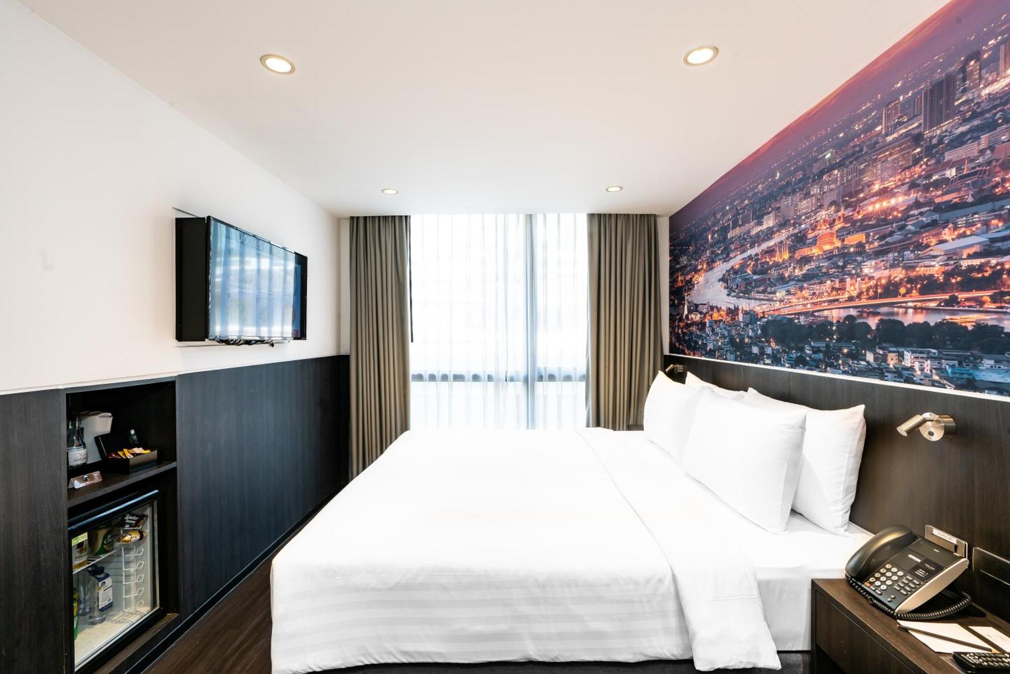 Galleria 12 Sukhumvit Bangkok By Compass Hospitality Екстериор снимка