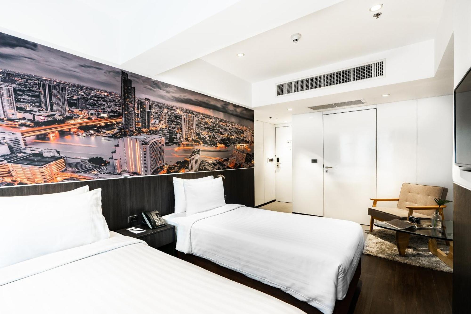 Galleria 12 Sukhumvit Bangkok By Compass Hospitality Екстериор снимка