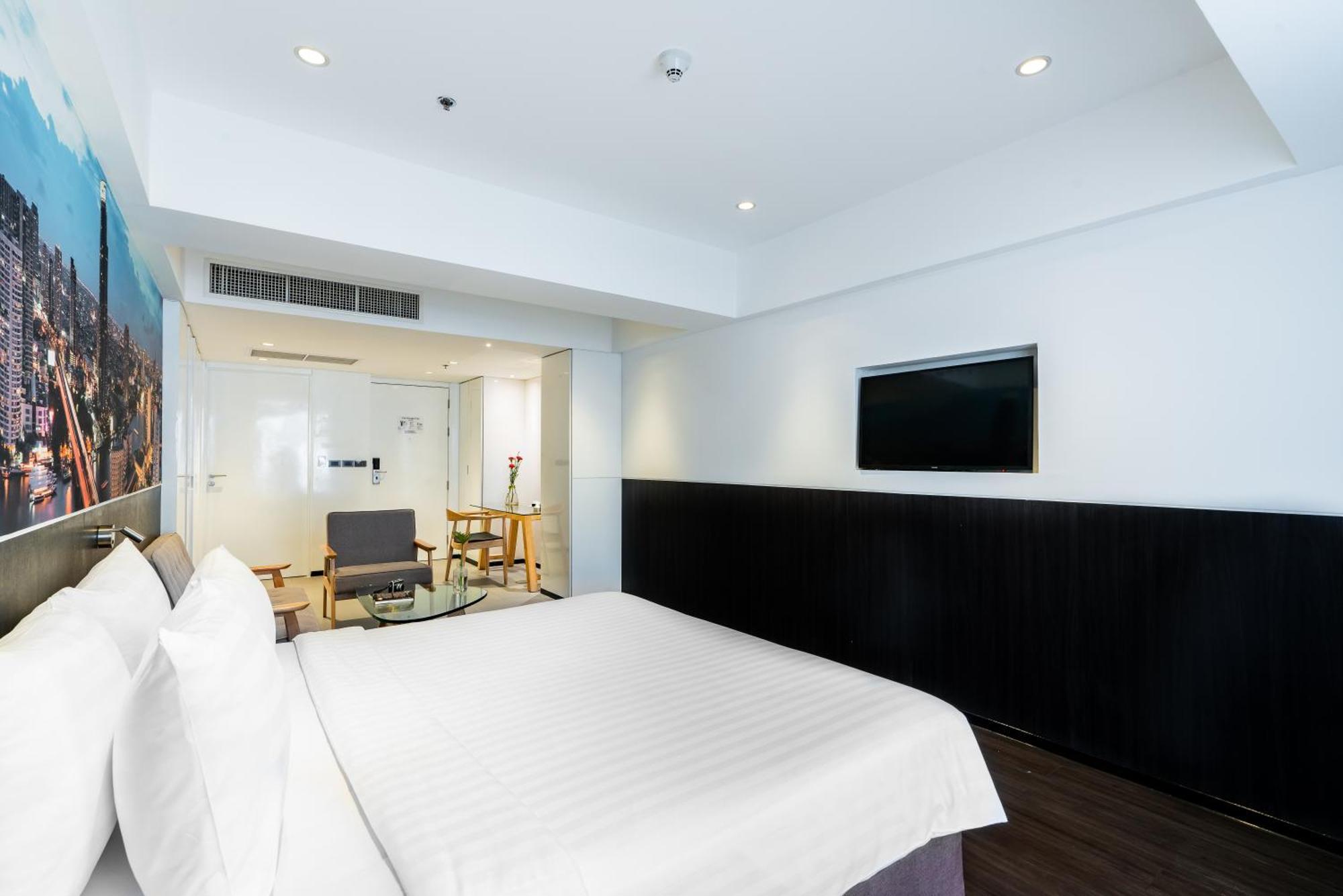 Galleria 12 Sukhumvit Bangkok By Compass Hospitality Екстериор снимка