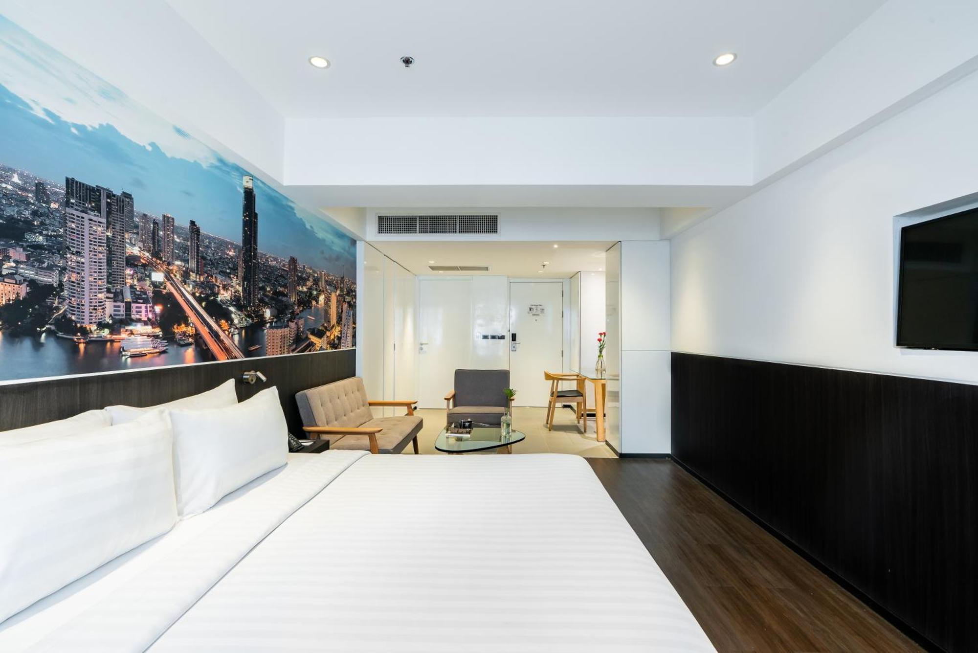 Galleria 12 Sukhumvit Bangkok By Compass Hospitality Екстериор снимка