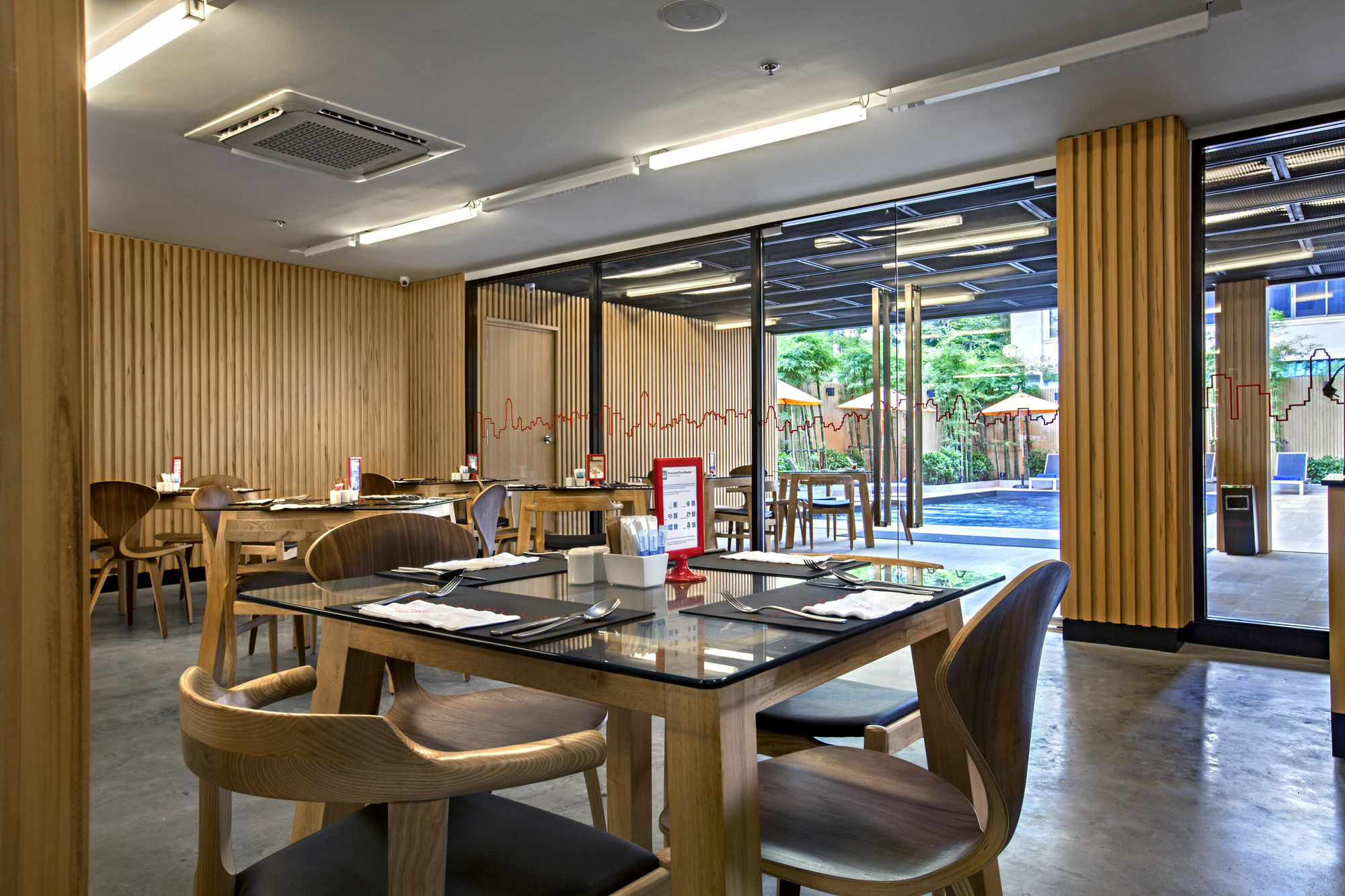 Galleria 12 Sukhumvit Bangkok By Compass Hospitality Екстериор снимка