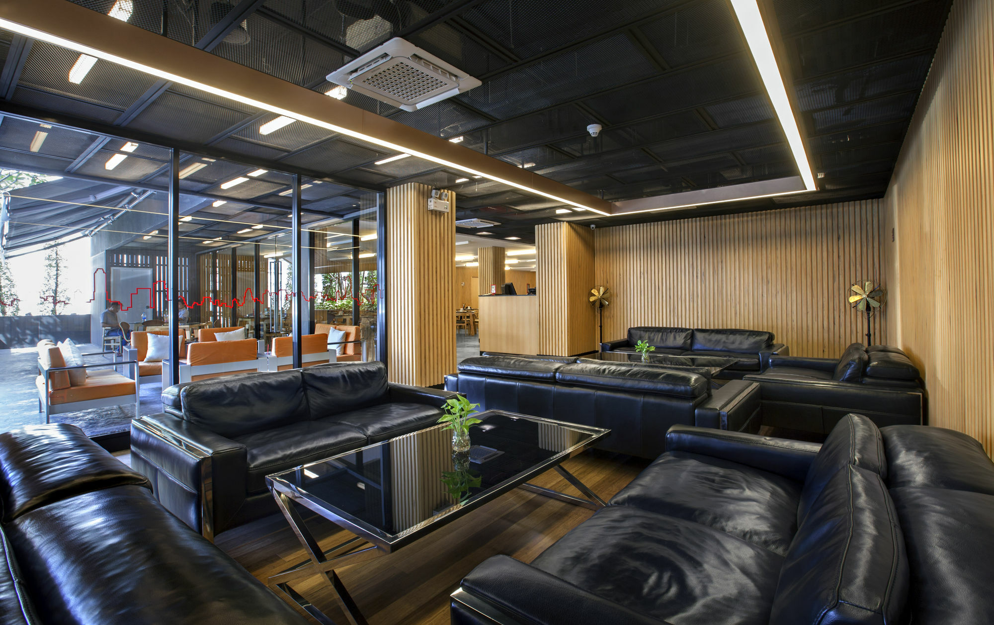 Galleria 12 Sukhumvit Bangkok By Compass Hospitality Екстериор снимка