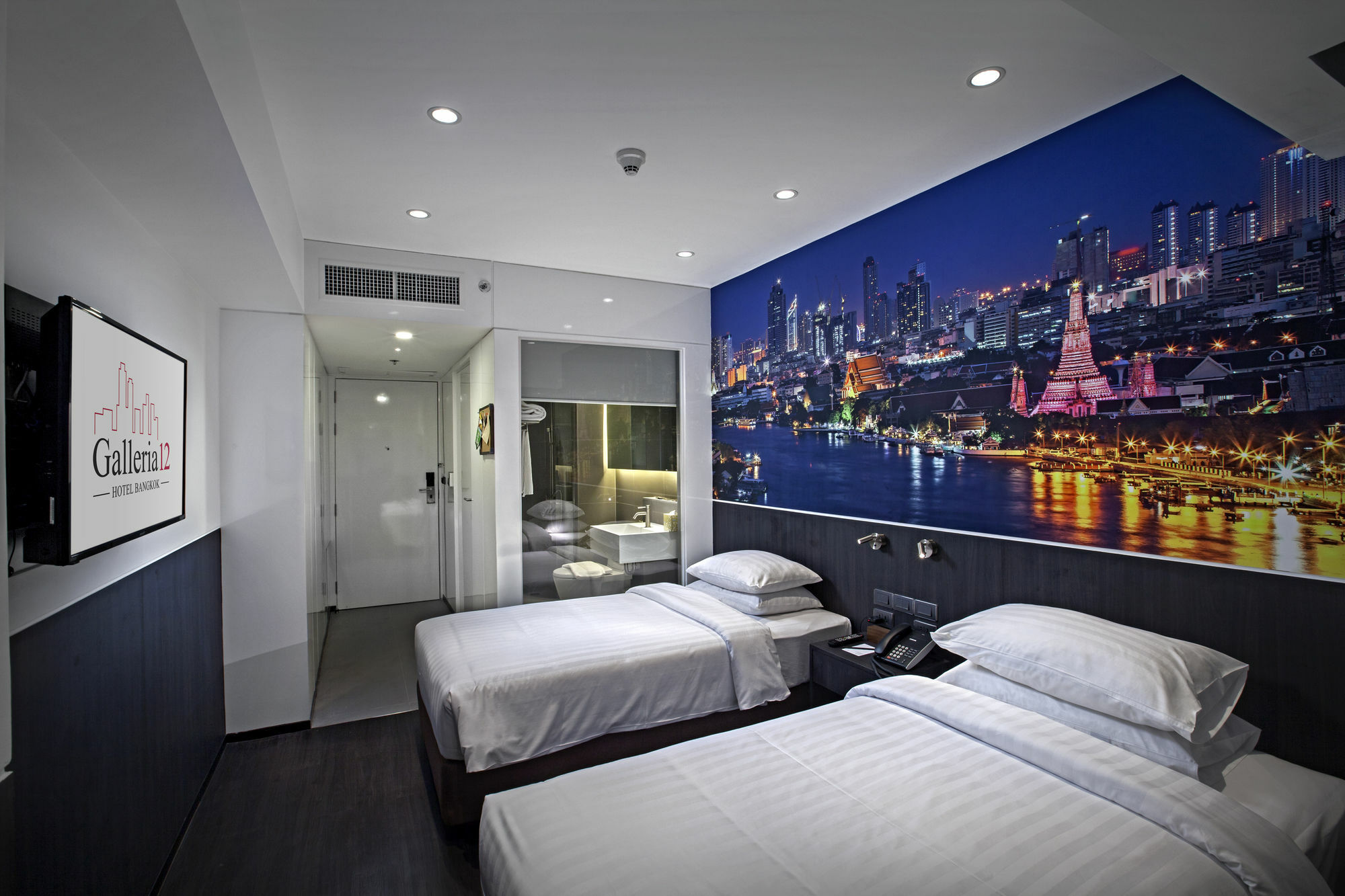 Galleria 12 Sukhumvit Bangkok By Compass Hospitality Екстериор снимка